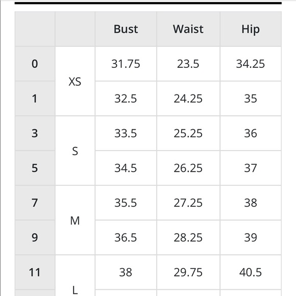 Knot front red tank size M - Picture 7 of 7